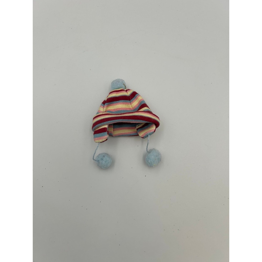 Bratz Wintertime Wonderland Cloe Pom Pom hat